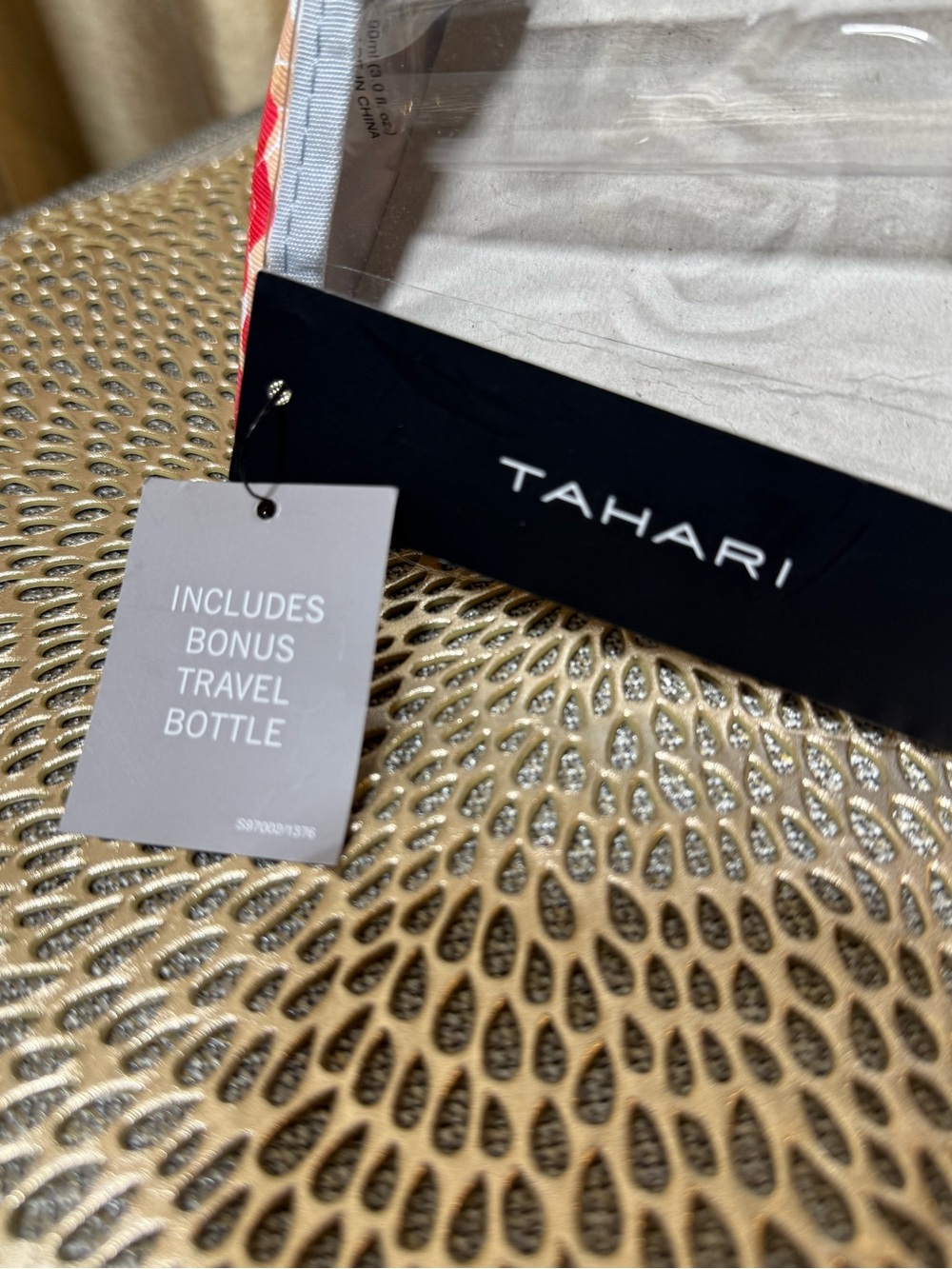 Tahari Floral Cosmetic/Makeup Bag - Pink & Gold Metallic with 3 Travel bottles - Picture 7 of 10